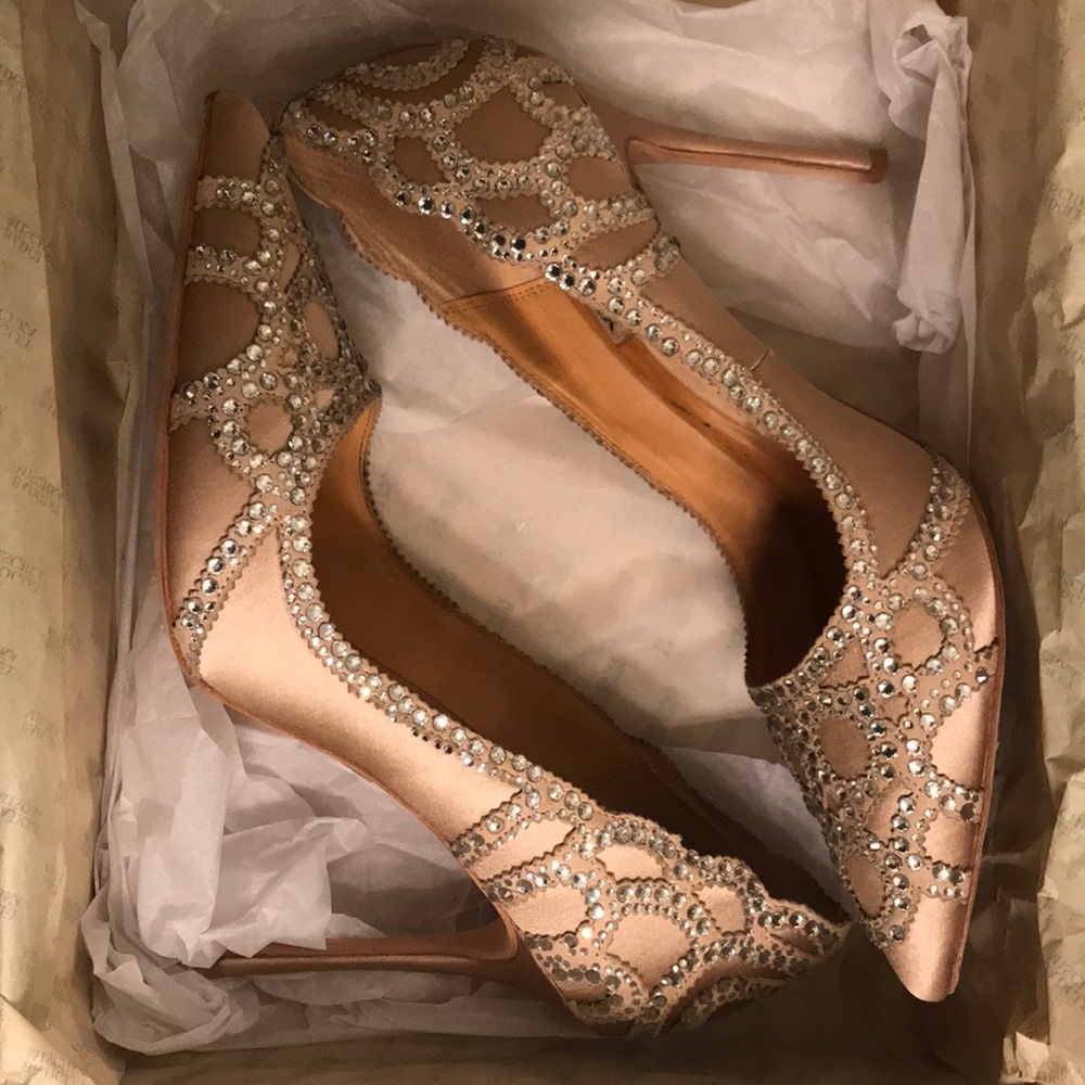 ‼️PRICE DROP ‼️ Rouge by Badgley Mischka!!!